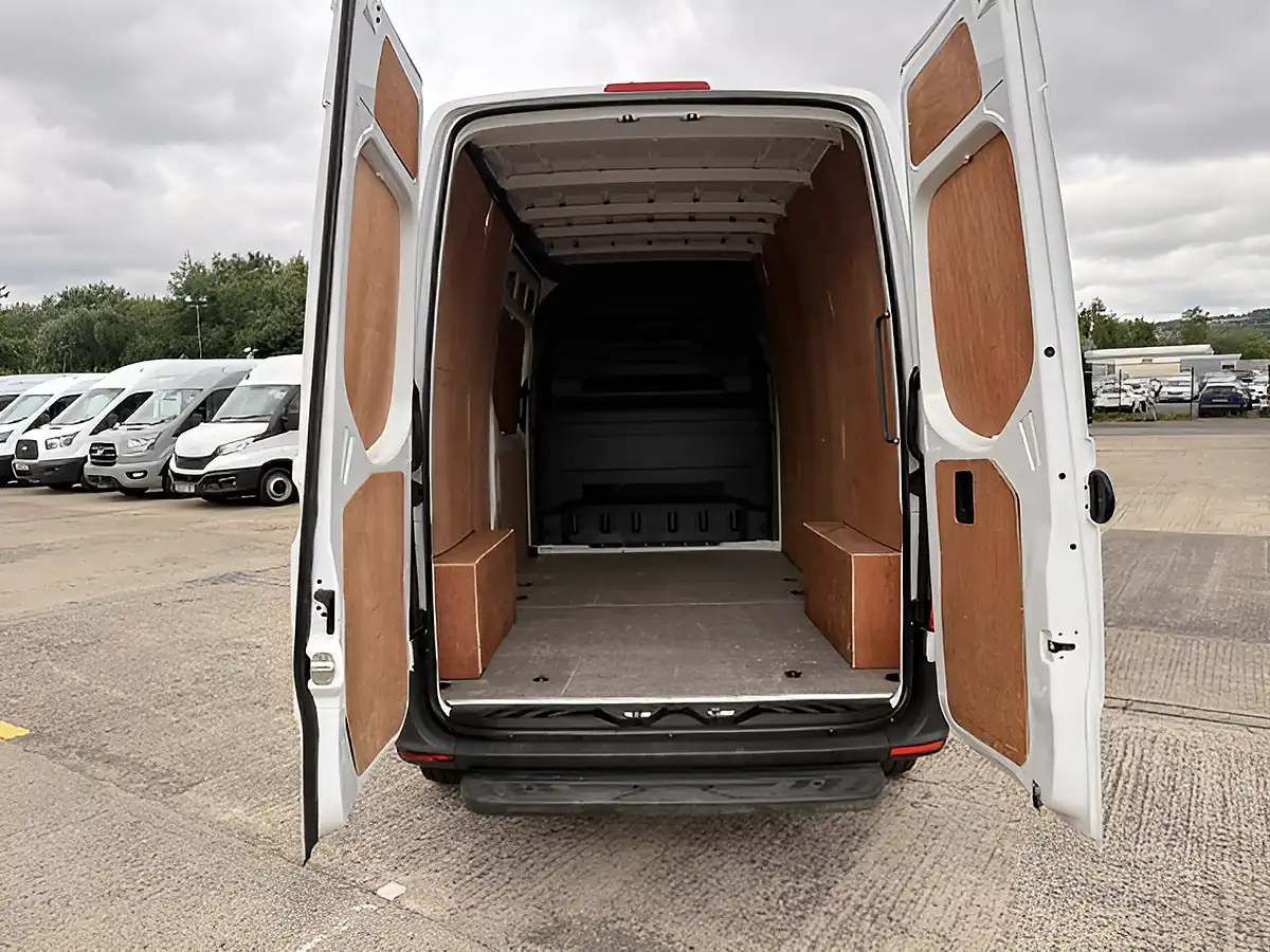 Used 2019 Mercedes-Benz Sprinter Premium White - Interior and Exterior details 6
