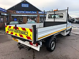 Used 2019 Mercedes-Benz Sprinter Tipper White - Interior and Exterior details 11