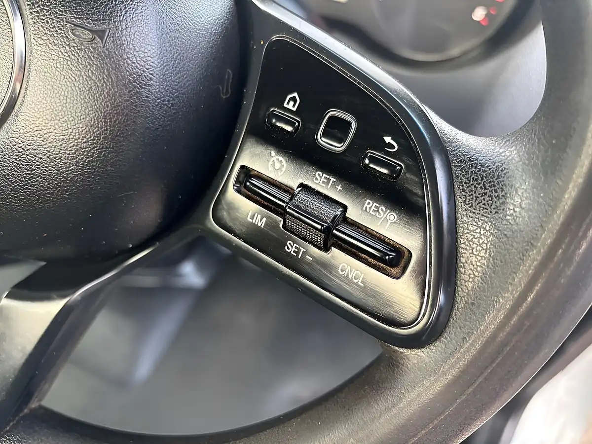 Used 2019 Mercedes-Benz Sprinter Tipper White - Interior and Exterior details 20