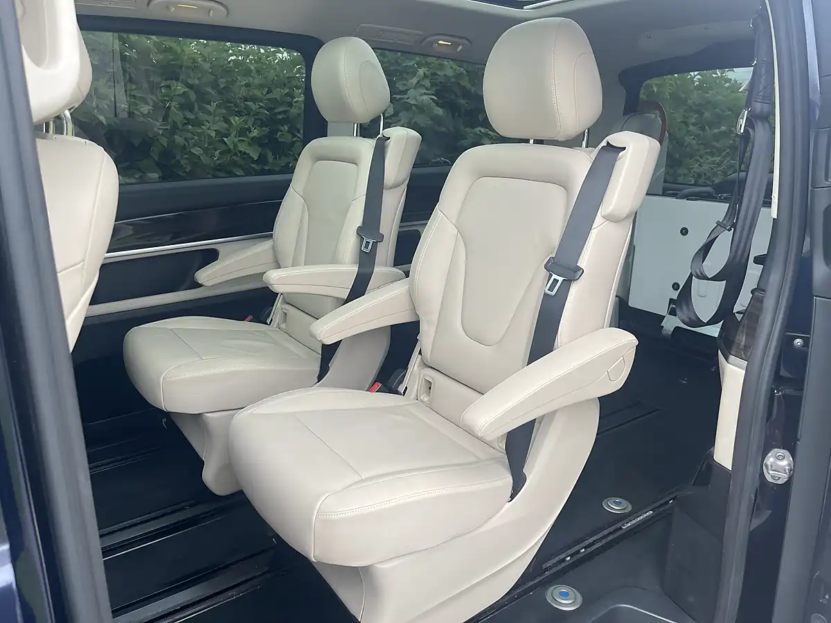 Used 2019 Mercedes-Benz V Class Sport Cavansite Blue Metallic - Interior and Exterior details 11