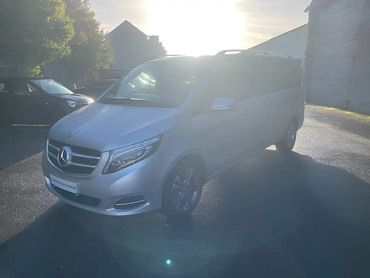 Used 2019 Mercedes-Benz V-Class Sport Silver - Interior and Exterior details 3