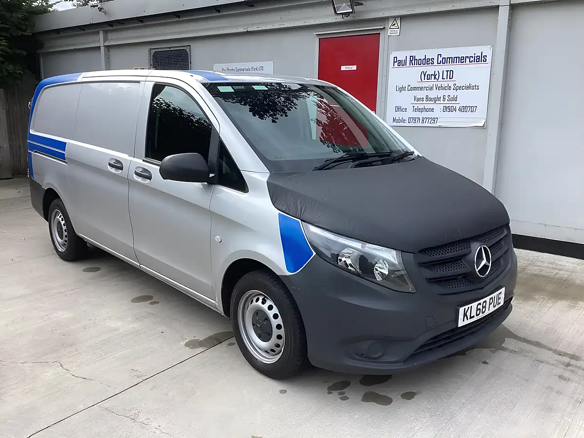 Used 2019 Mercedes-Benz Vito 114 Lwb Silver - Interior and Exterior details 3