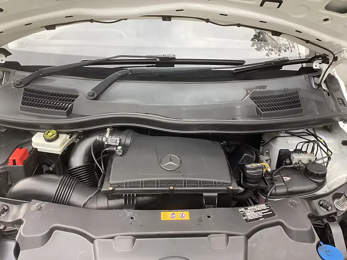 Used 2019 Mercedes-Benz Vito 114 White - Interior and Exterior details 13