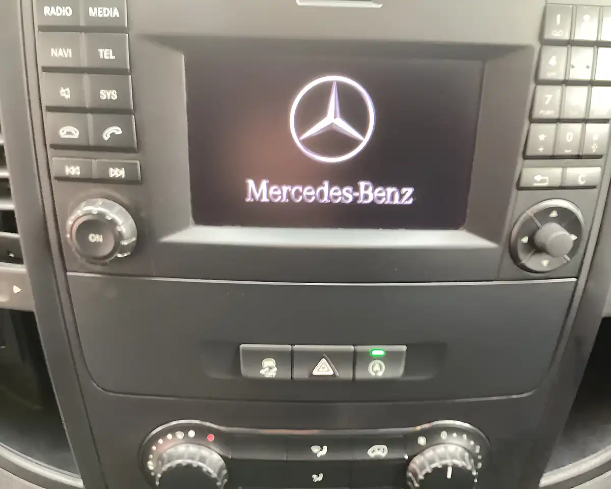 Used 2019 Mercedes-Benz Vito 114 White - Interior and Exterior details 17