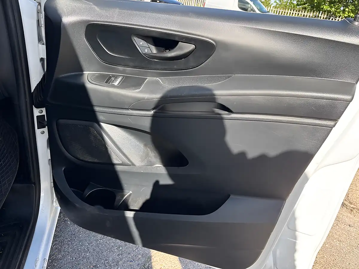 Used 2019 Mercedes-Benz Vito L2 White - Interior and Exterior details 11