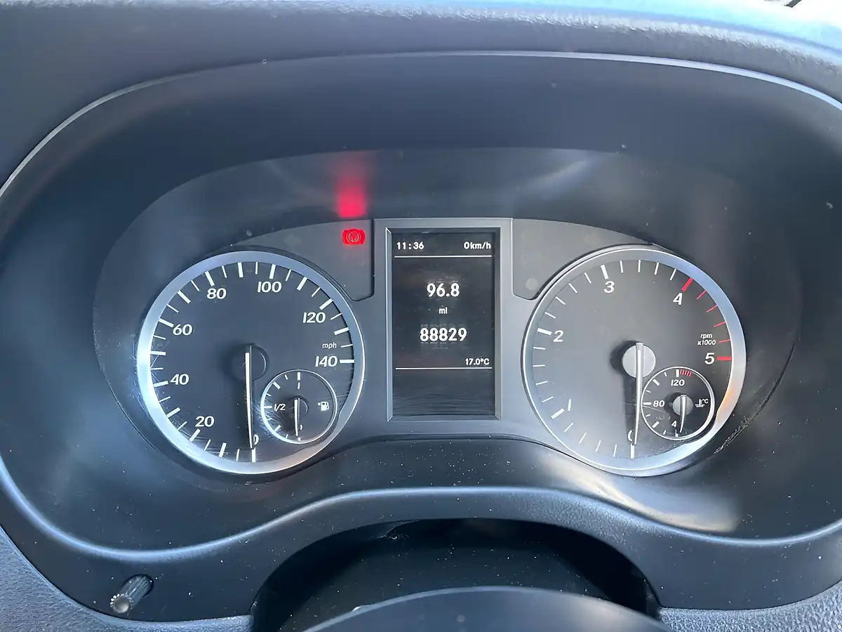 Used 2019 Mercedes-Benz Vito L2 White - Interior and Exterior details 16