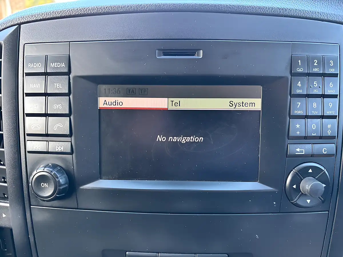 Used 2019 Mercedes-Benz Vito L2 White - Interior and Exterior details 20