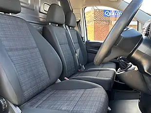 Used 2019 Mercedes-Benz Vito L2 White - Interior and Exterior details 8