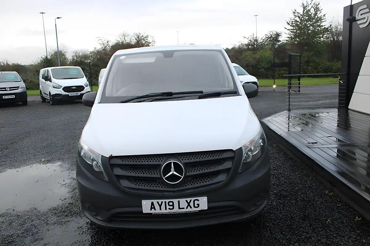 Used 2019 Mercedes-Benz Vito Panel Van L2 White - Interior and Exterior details 12