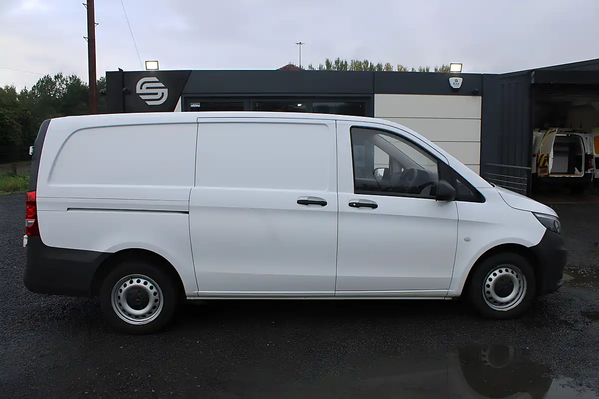 Used 2019 Mercedes-Benz Vito Panel Van L2 White - Interior and Exterior details 3