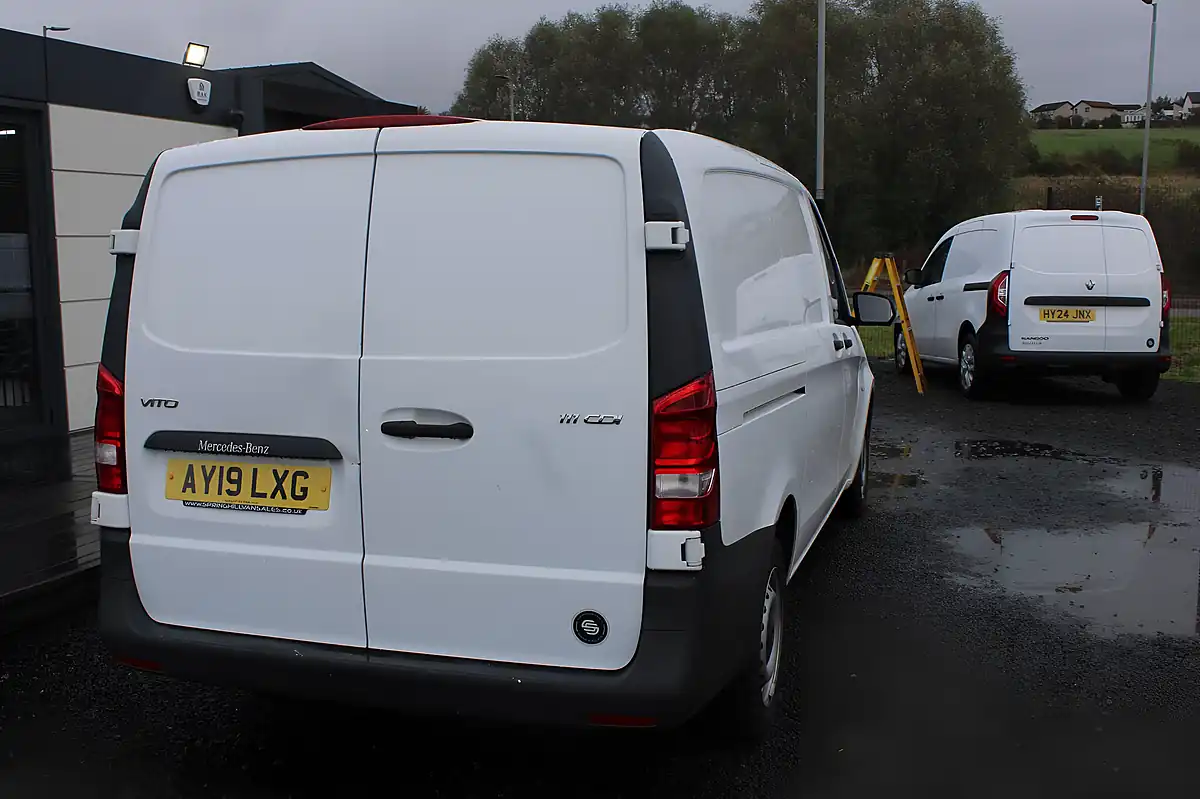 Used 2019 Mercedes-Benz Vito Panel Van L2 White - Interior and Exterior details 5