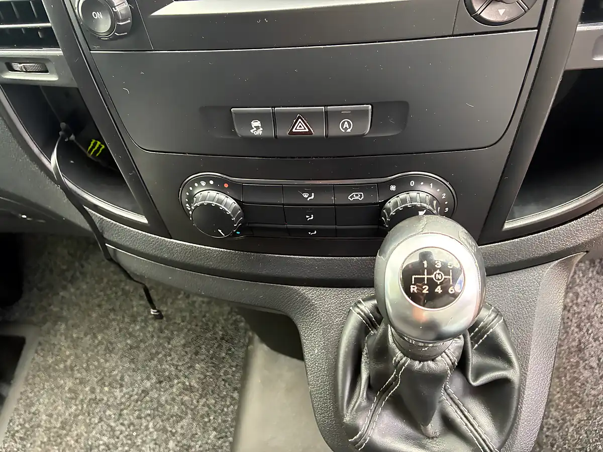 Used 2019 Mercedes-Benz Vito Progressive Silver - Interior and Exterior details 15