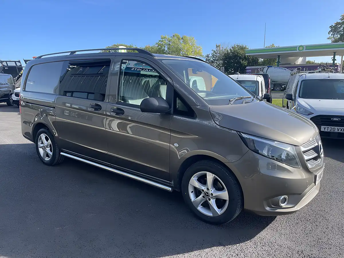 Used 2019 Mercedes-Benz Vito Sport Dualiner 5 SEAT Crew Van Grey - Interior and Exterior details 2
