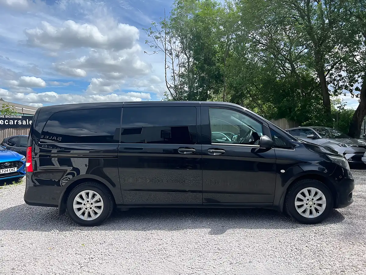 Used 2019 Mercedes-Benz Vito Tourer Select Black - Interior and Exterior details 12