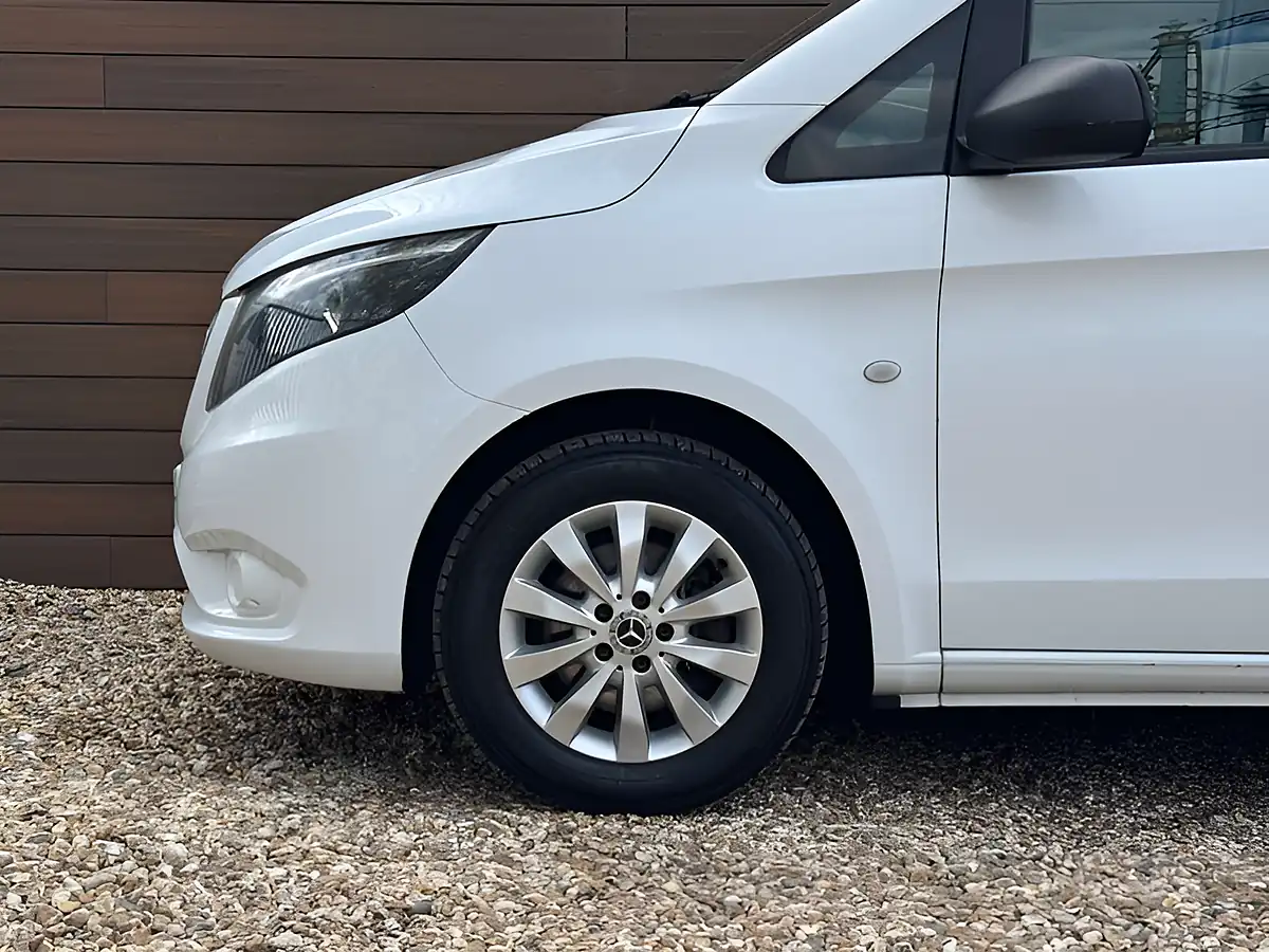 Used 2019 Mercedes-Benz Vito Tourer Select White - Interior and Exterior details 10
