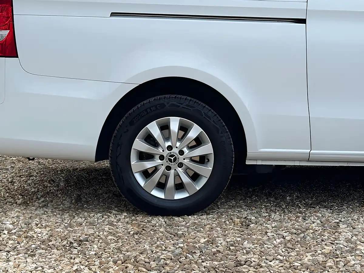Used 2019 Mercedes-Benz Vito Tourer Select White - Interior and Exterior details 13