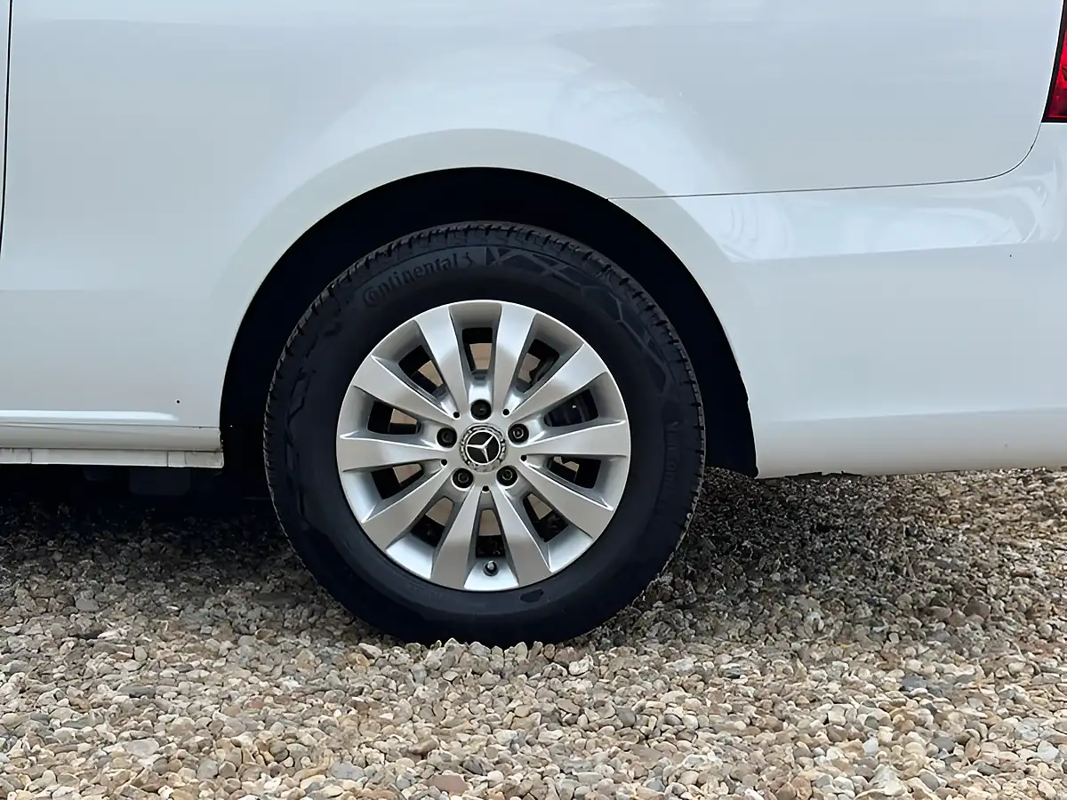 Used 2019 Mercedes-Benz Vito Tourer Select White - Interior and Exterior details 14