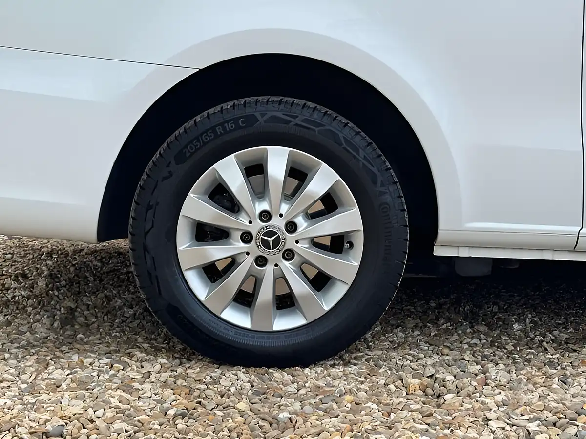 Used 2019 Mercedes-Benz Vito Tourer Select White - Interior and Exterior details 15