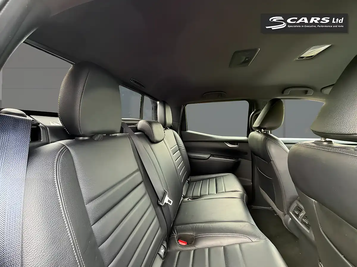Used 2019 Mercedes-Benz X-Class Power Black - Interior and Exterior details 13
