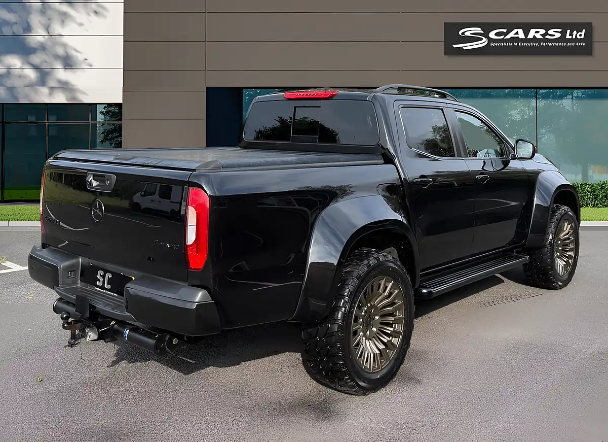 Used 2019 Mercedes-Benz X-Class Power Black - Interior and Exterior details 6