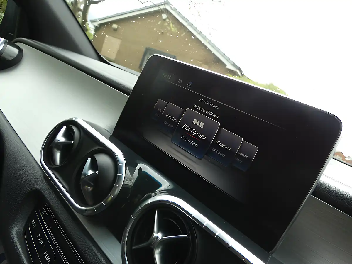 Used 2019 Mercedes-Benz X-Class Power Blue - Interior and Exterior details 14