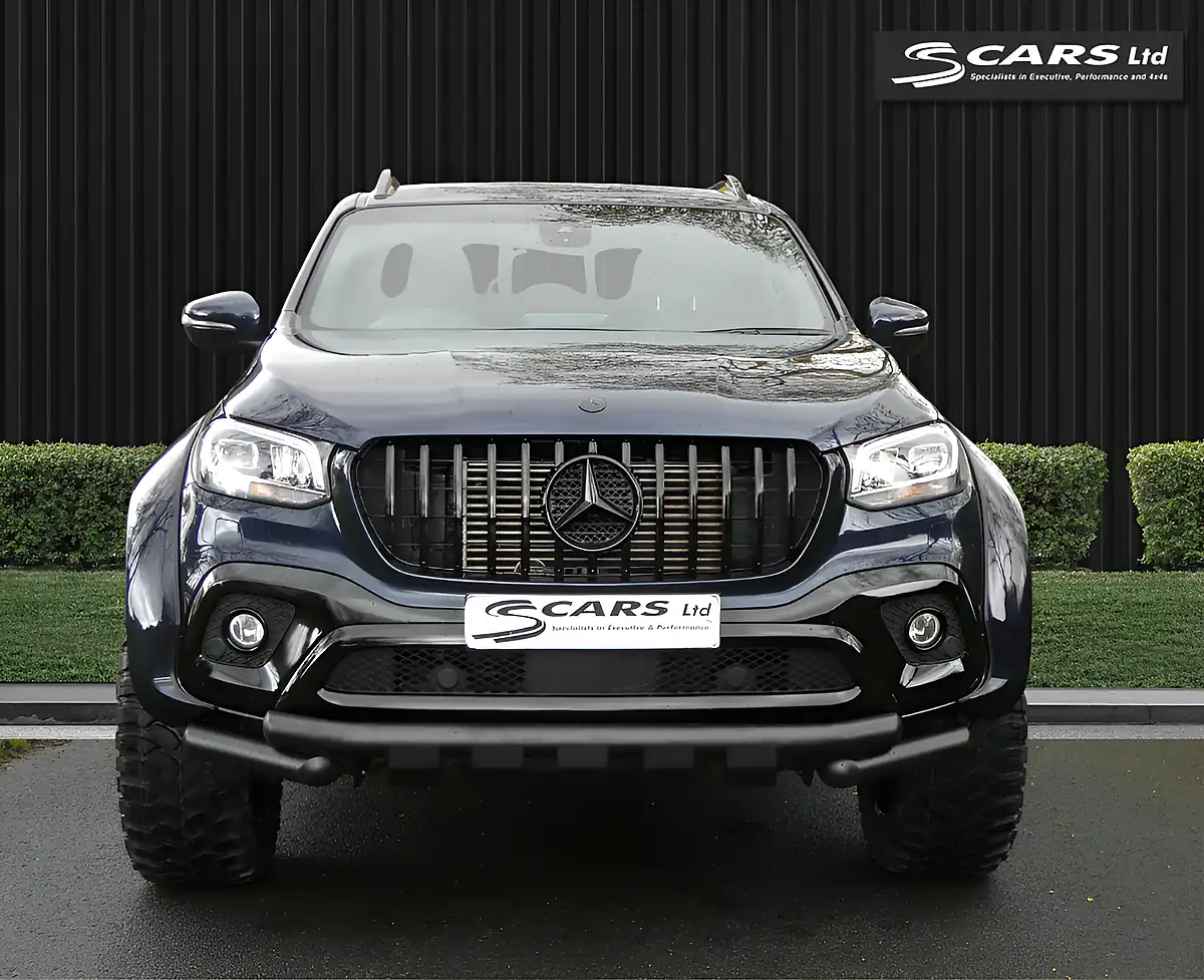 Used 2019 Mercedes-Benz X-Class Power Blue - Interior and Exterior details 4