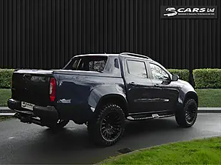 Used 2019 Mercedes-Benz X-Class Power Blue - Interior and Exterior details 8