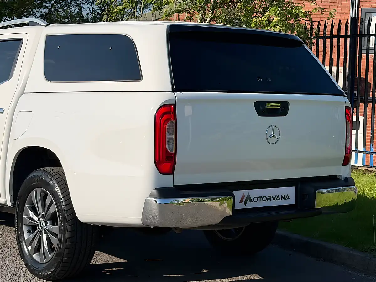 Used 2019 Mercedes-Benz X Class Power White - Interior and Exterior details 11