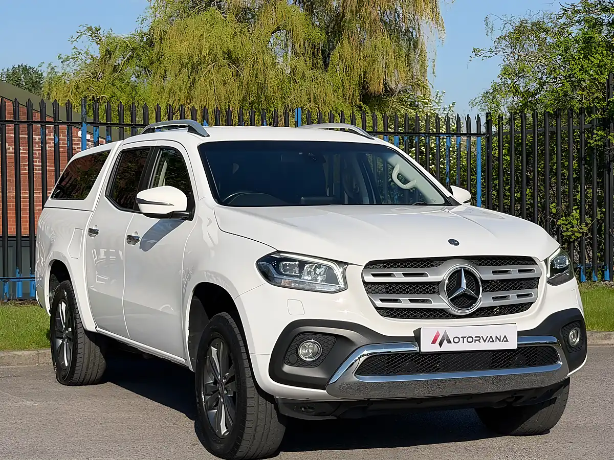 Used 2019 Mercedes-Benz X Class Power White - Interior and Exterior details 8