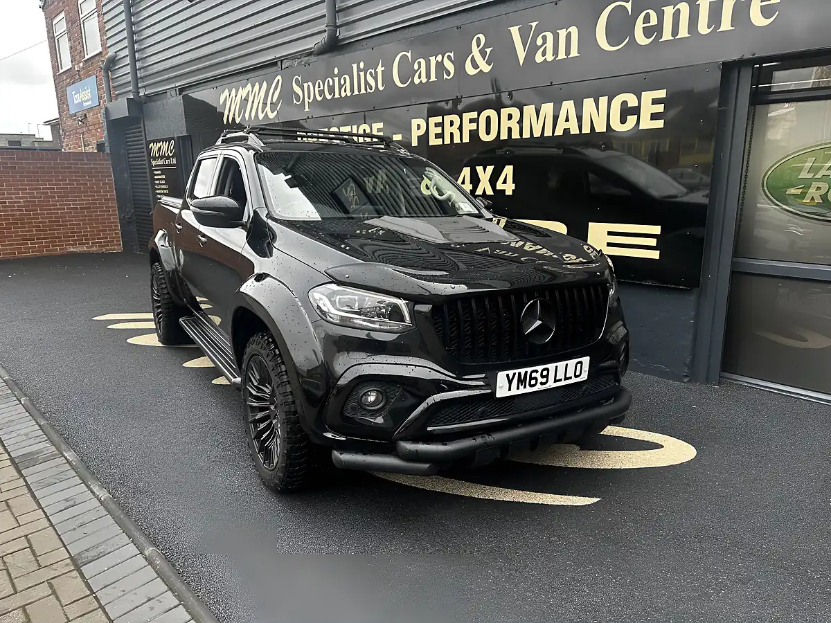 Used 2019 Mercedes-Benz X Class Progressive Kabara Black - Interior and Exterior details 3