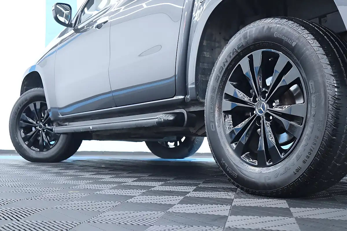 Used 2019 Mercedes-Benz X Class Progressive Rock Grey Metallic - Interior and Exterior details 11
