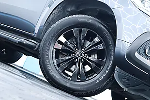 Used 2019 Mercedes-Benz X Class Progressive Rock Grey Metallic - Interior and Exterior details 3