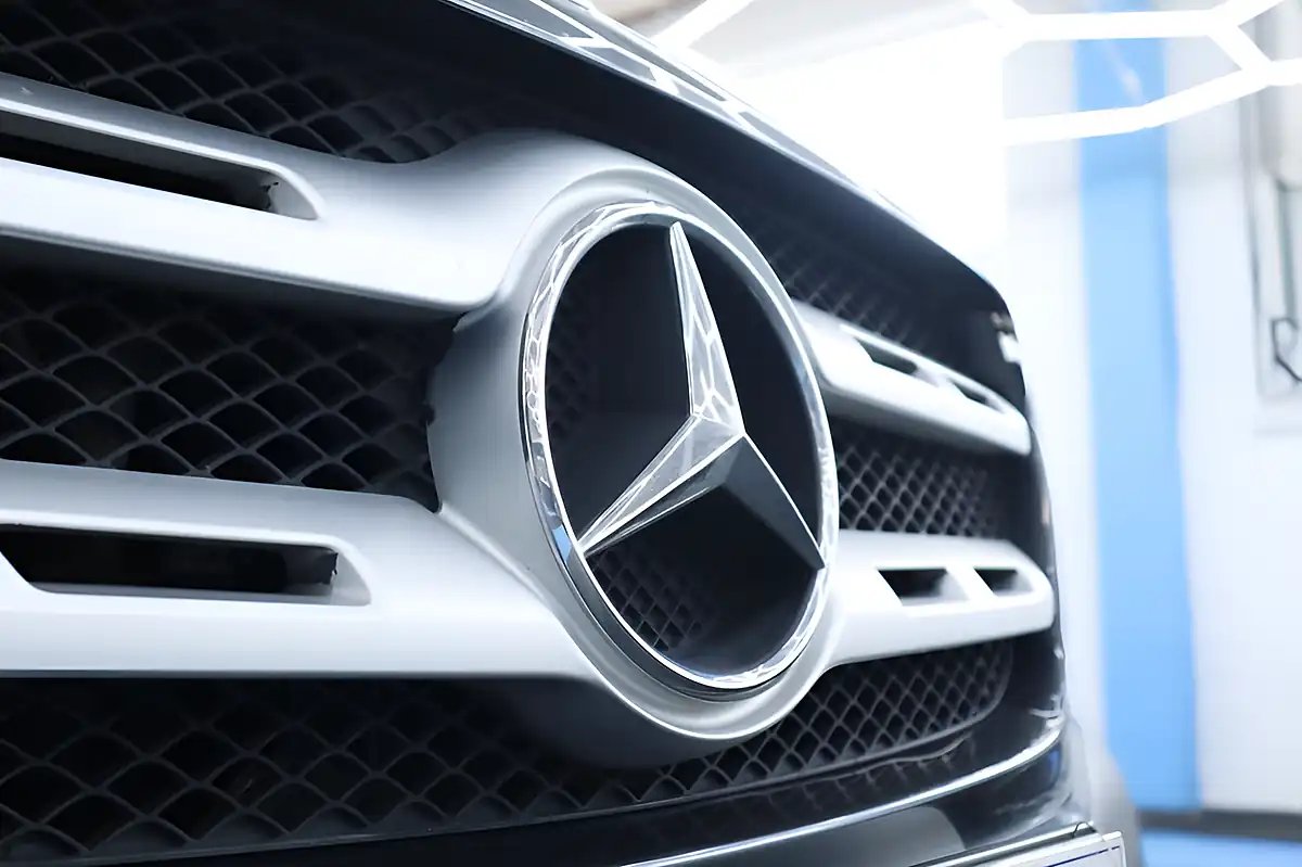 Used 2019 Mercedes-Benz X Class Progressive Rock Grey Metallic - Interior and Exterior details 7