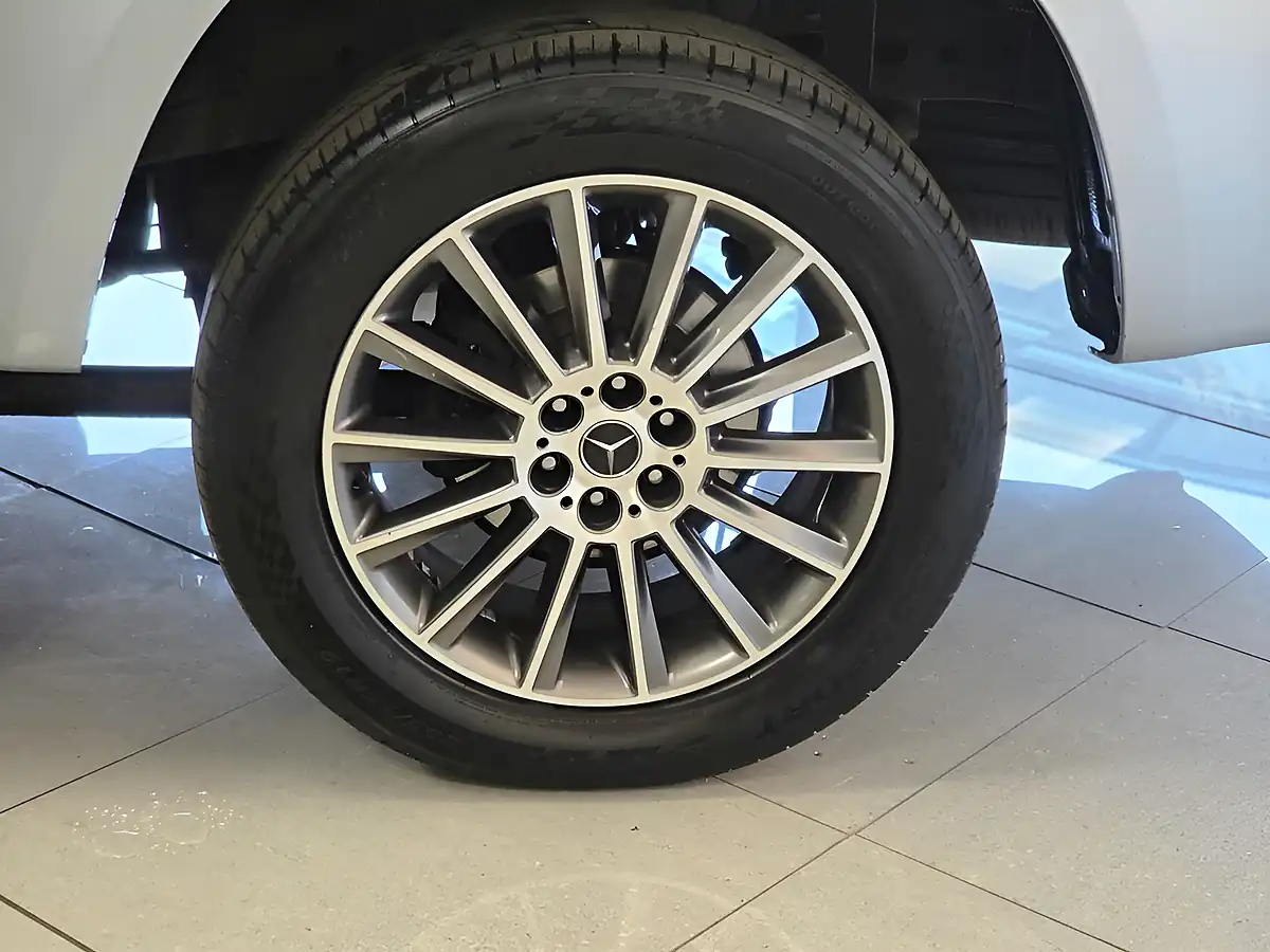 Used 2019 Mercedes-Benz X Class Progressive Silver - Interior and Exterior details 16