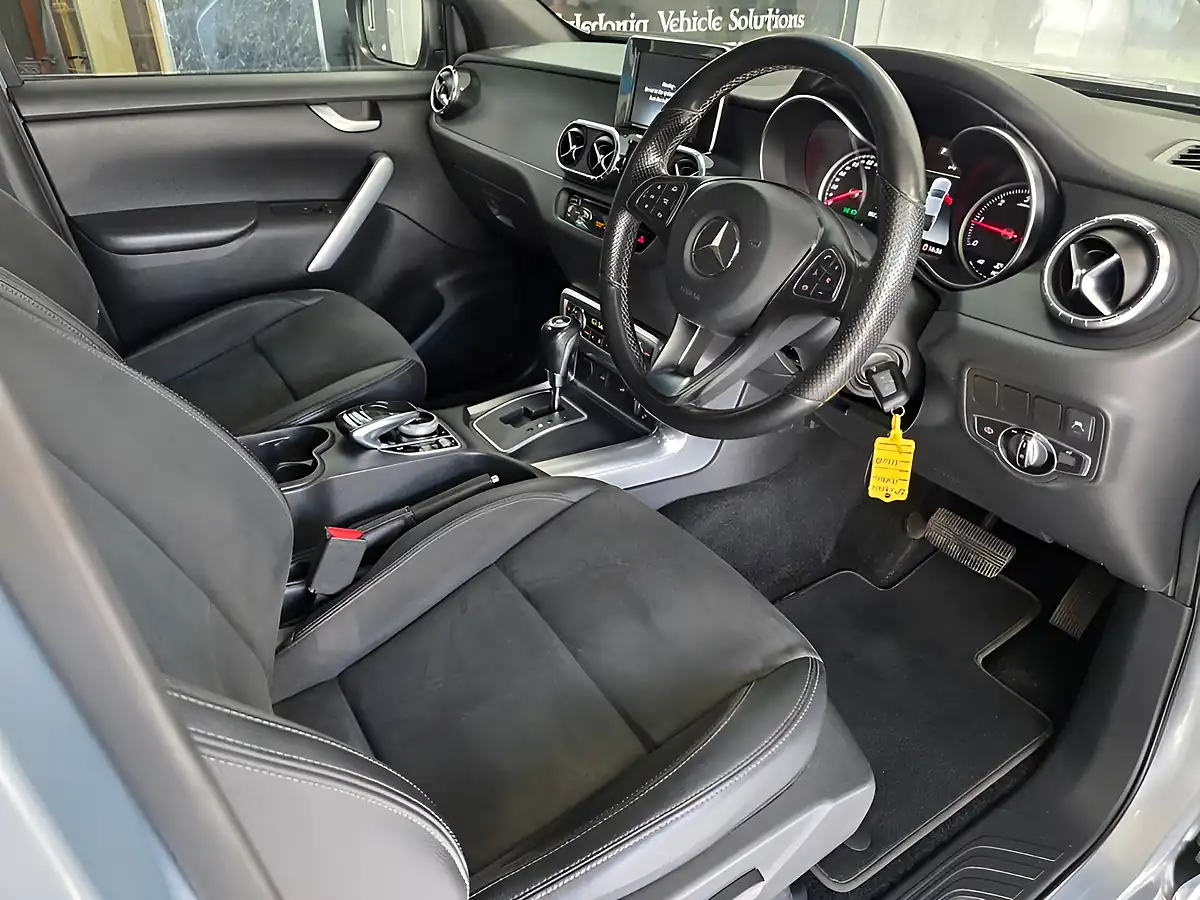 Used 2019 Mercedes-Benz X Class Progressive Silver - Interior and Exterior details 5