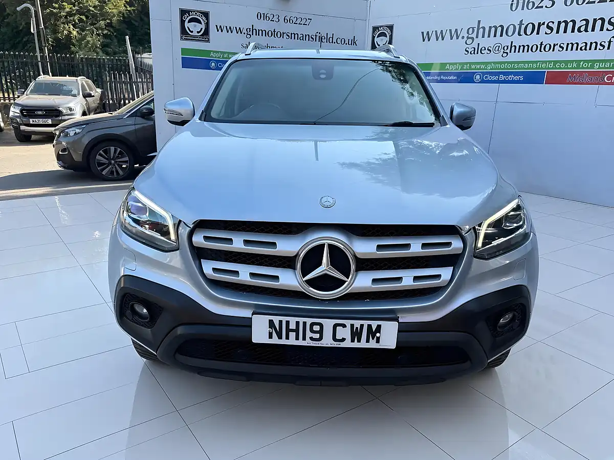 Used 2019 Mercedes-Benz X Class Progressive Silver - Interior and Exterior details 2