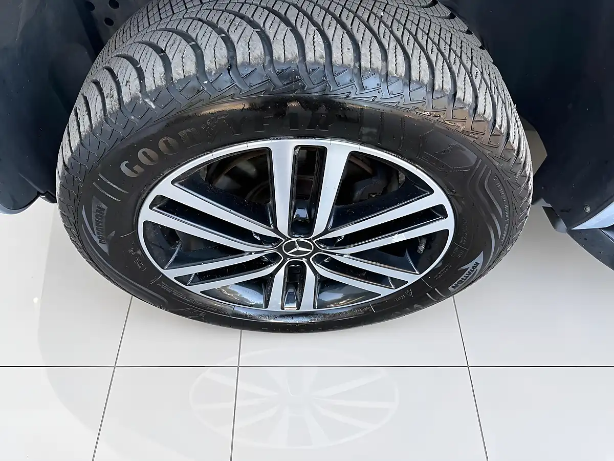 Used 2019 Mercedes-Benz X Class Progressive Silver - Interior and Exterior details 20