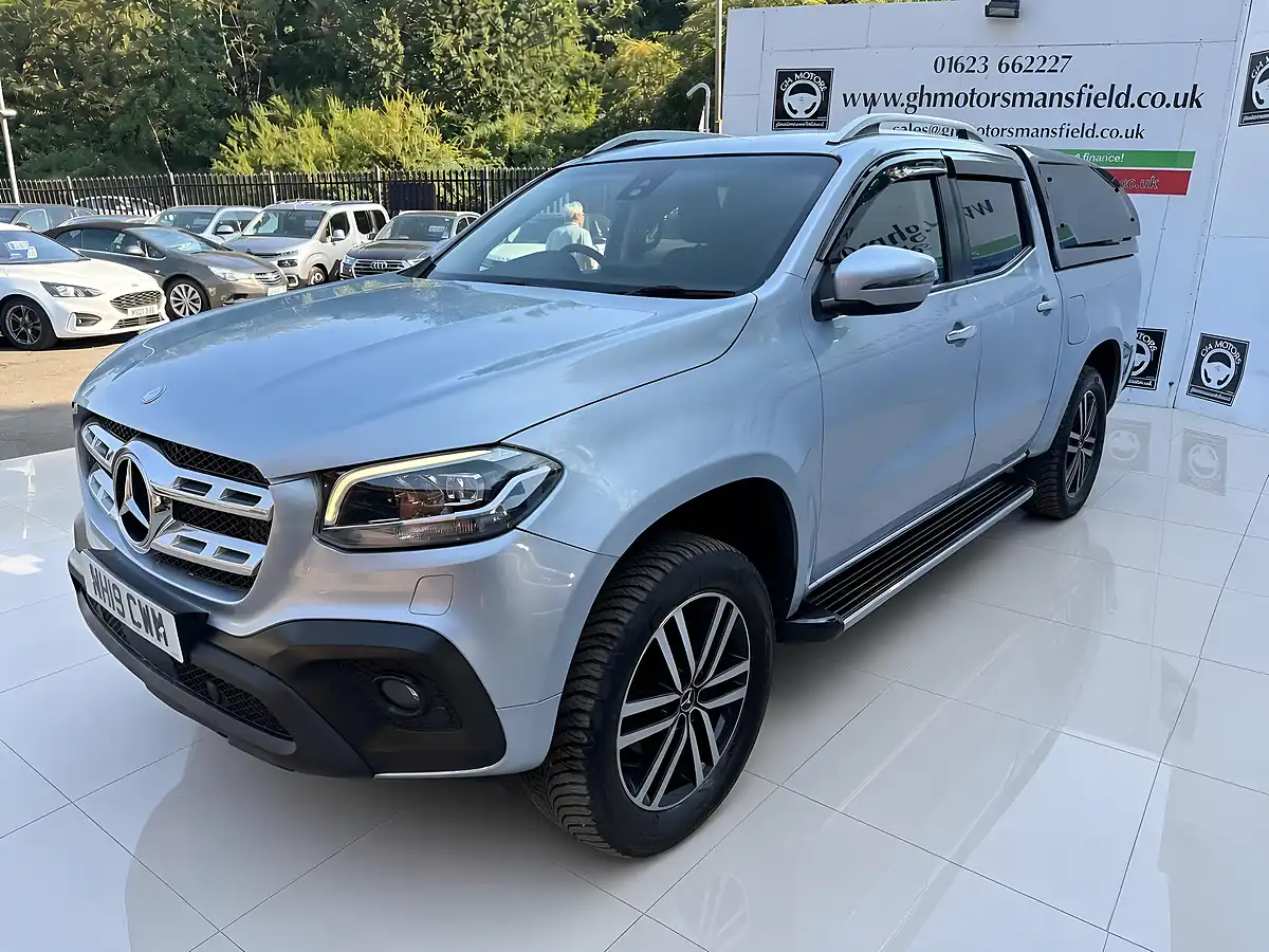 Used 2019 Mercedes-Benz X Class Progressive Silver - Interior and Exterior details 3