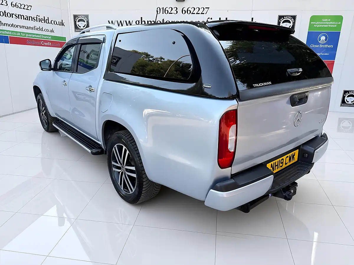 Used 2019 Mercedes-Benz X Class Progressive Silver - Interior and Exterior details 6