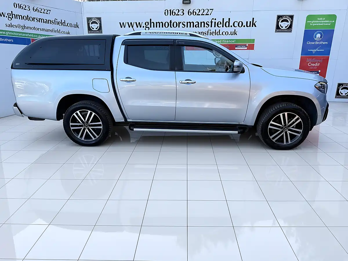 Used 2019 Mercedes-Benz X Class Progressive Silver - Interior and Exterior details 8