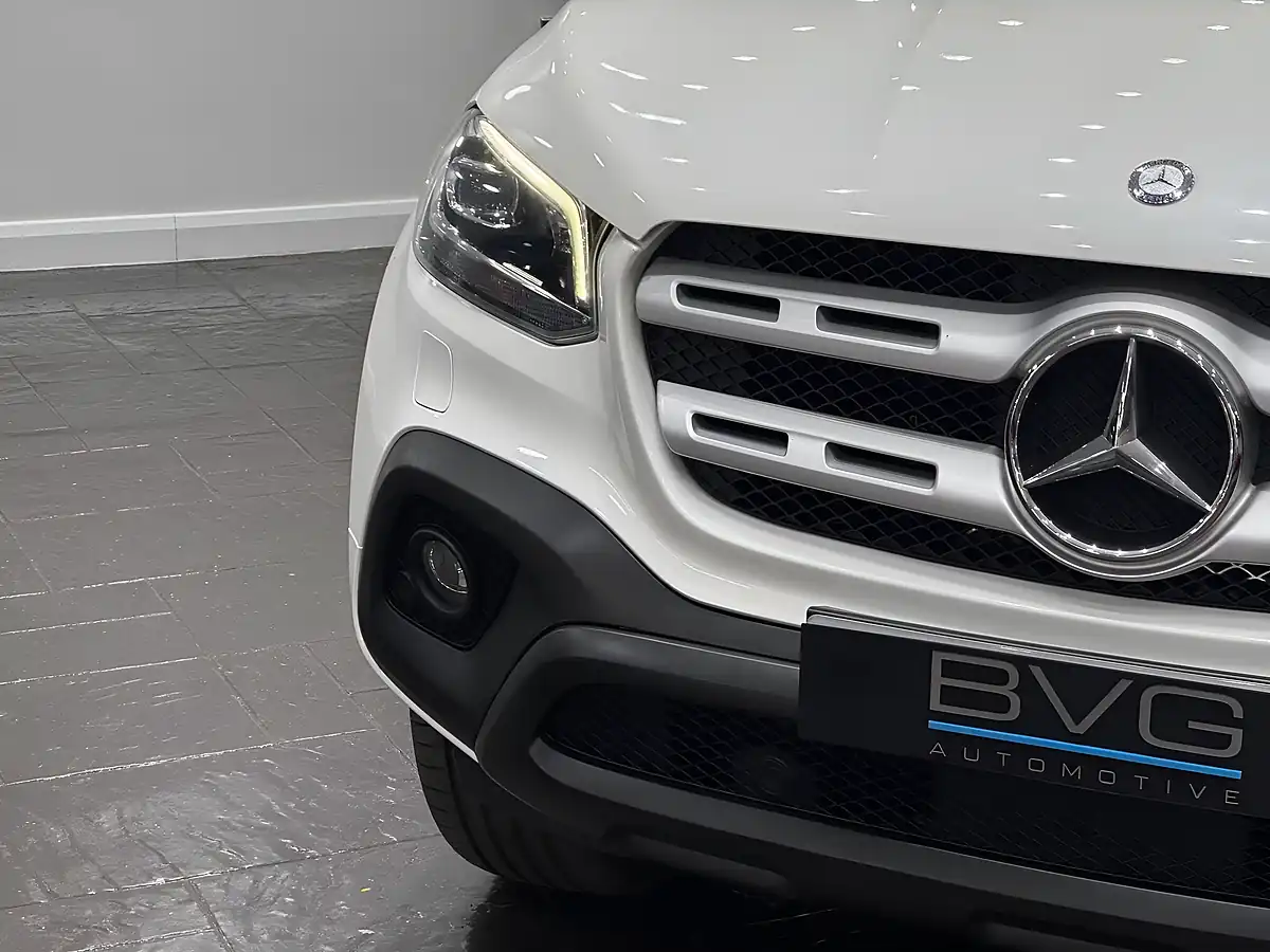 Used 2019 Mercedes-Benz X Class Progressive White - Interior and Exterior details 10