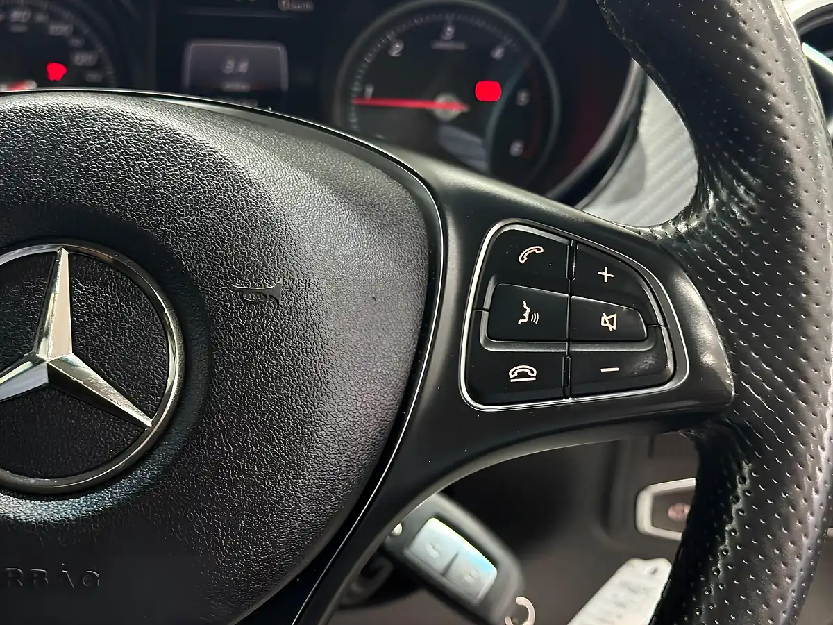 Used 2019 Mercedes-Benz X Class Progressive White - Interior and Exterior details 16