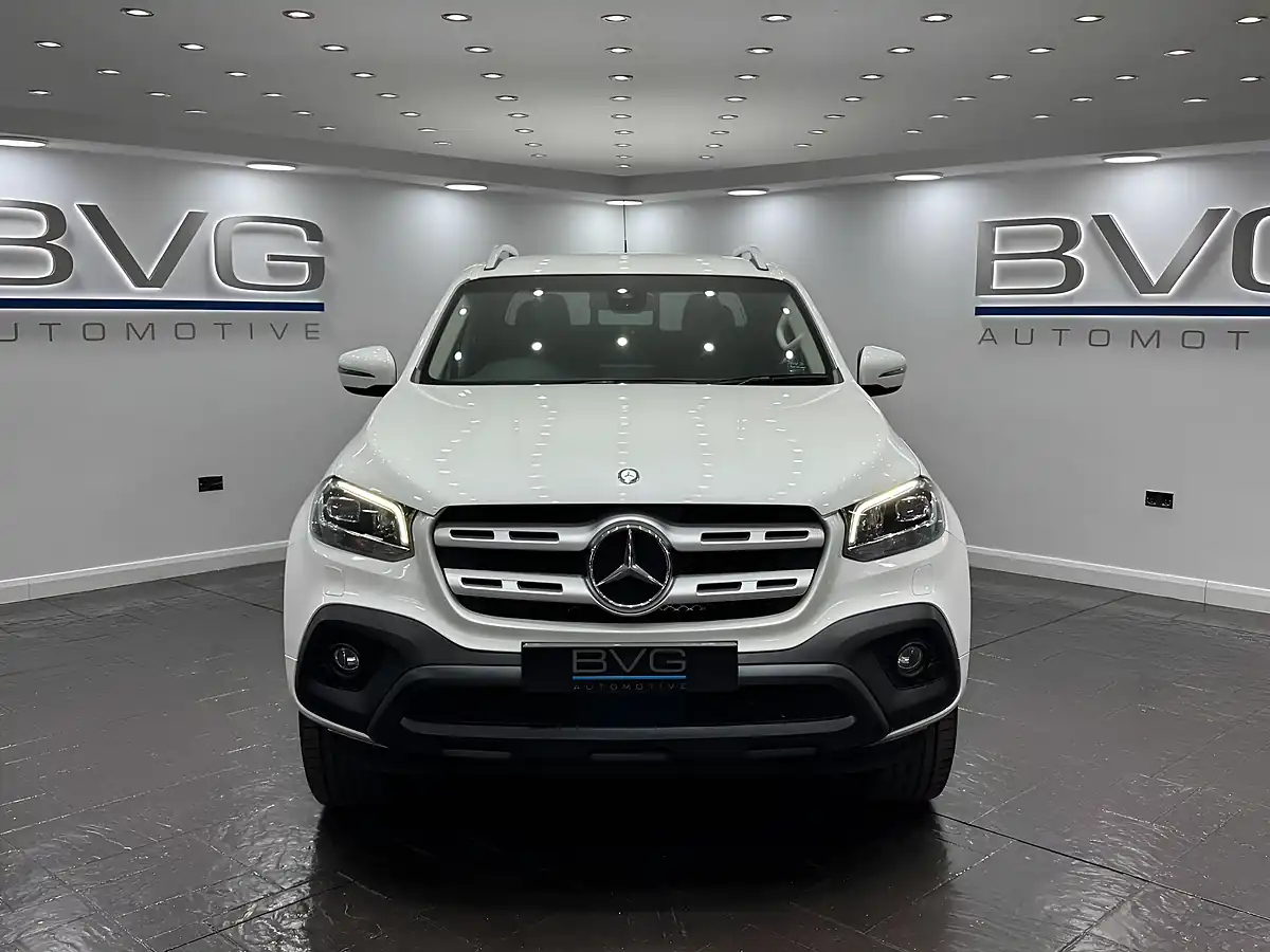 Used 2019 Mercedes-Benz X Class Progressive White - Interior and Exterior details 4