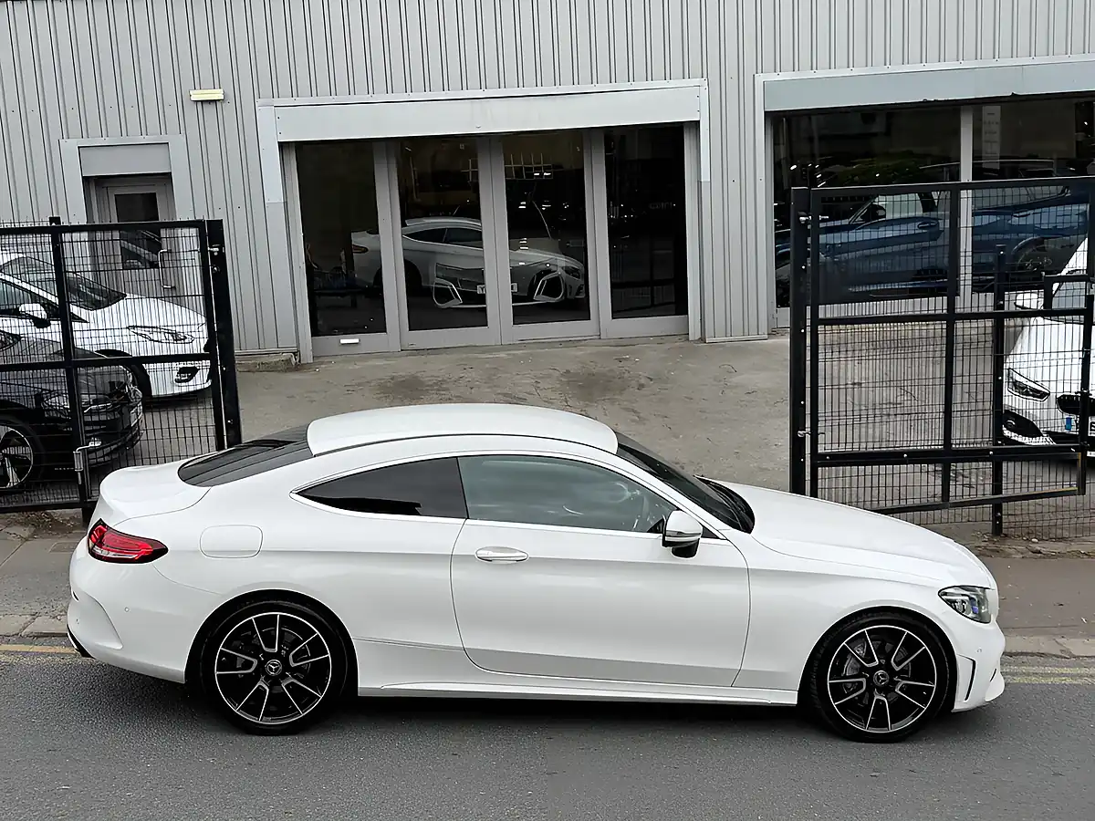 Used 2019 Mercedes C220 AMG Line (premium) White - Interior and Exterior details 12