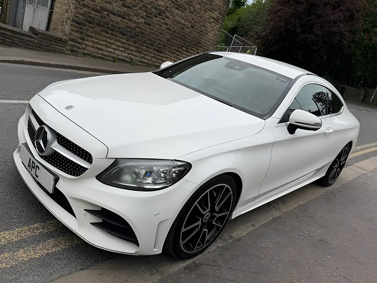 Used 2019 Mercedes C220 AMG Line (premium) White - Interior and Exterior details 3
