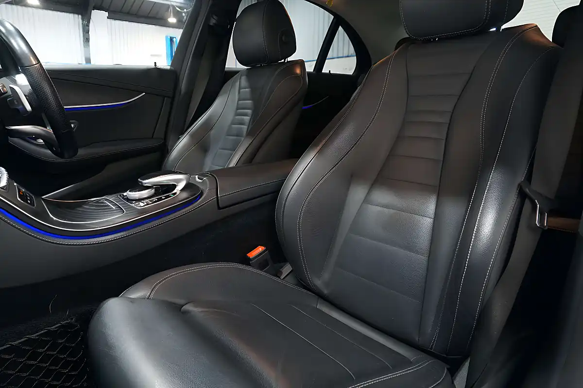 Used 2019 Mercedes E-Class AMG Line Edition Polar White - Interior and Exterior details 9