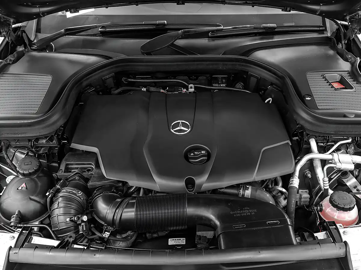Used 2019 Mercedes Glc AMG Line Premium Selenite Grey - Interior and Exterior details 16