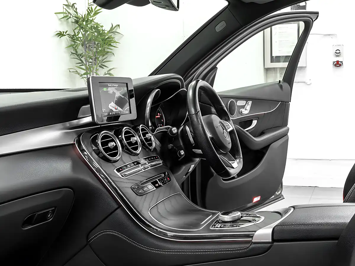 Used 2019 Mercedes Glc AMG Line Premium Selenite Grey - Interior and Exterior details 17