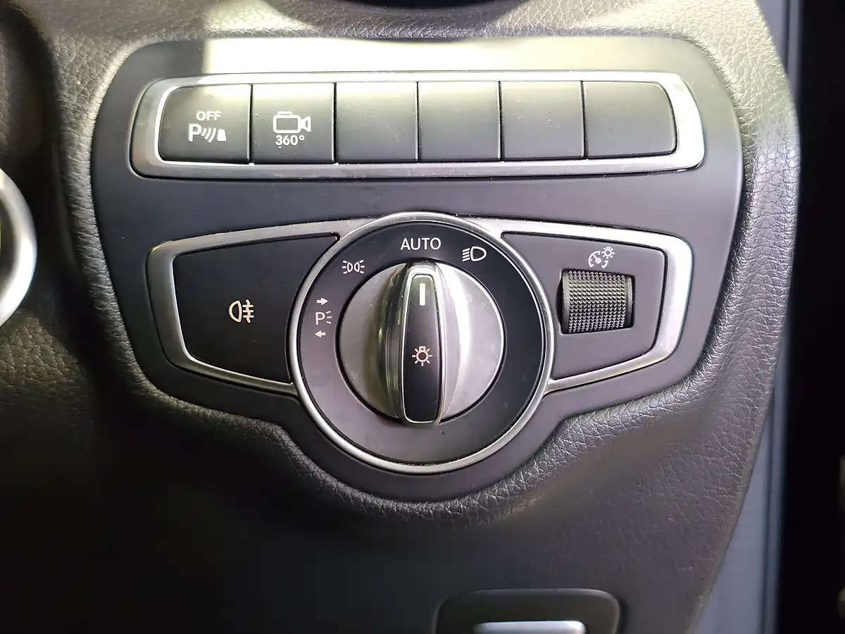 Used 2019 Mercedes Glc AMG Night Edition Black - Interior and Exterior details 19