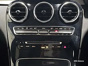 Used 2019 Mercedes Glc Urban Edition Grey - Interior and Exterior details 17
